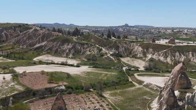 【4Kドローン動画】トルコカッパドキア、奇岩地形とキノコ岩、ギョレメの大自然	