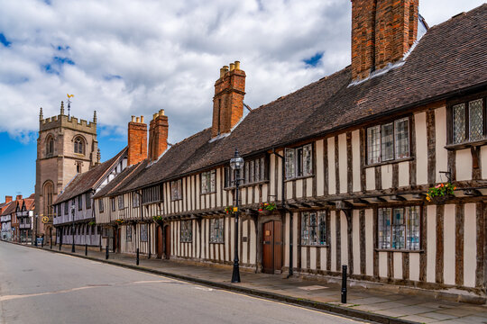walking around Stratford Upon Avon Birthplace of William Shakepeare