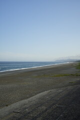 浜辺から見る海の風景に癒される。