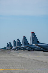 青空と輸送機　米軍　C-130/Air Force aircraft 