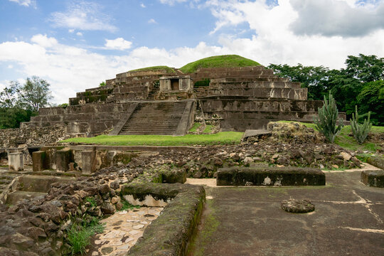 Parque Arqueol&oacute;gico Tazumal, El Salvador. Tazumal Archeological Park