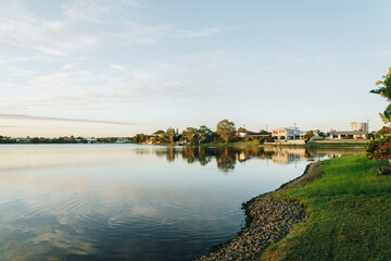Obraz premium View of the houses on Burleigh Lake, Burleigh, Gold Coast, Australia 