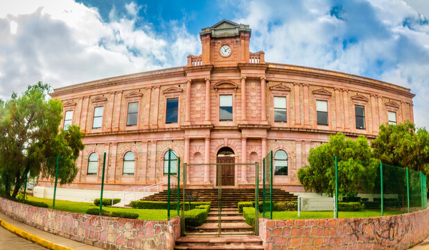 zacatecas, Zacatecas Mexico, July 25 2023 Zacatecan Institute of Culture Ramon Lopez Velarde, in the historic center of Zacatecas, an old pink quarry building with large windows and a clock on its tow