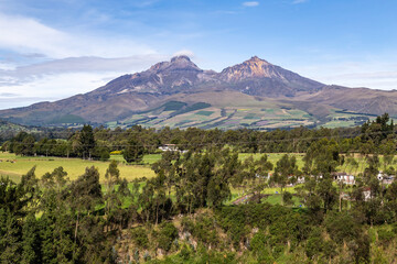 Ilinizas Volcano, Andean landscape