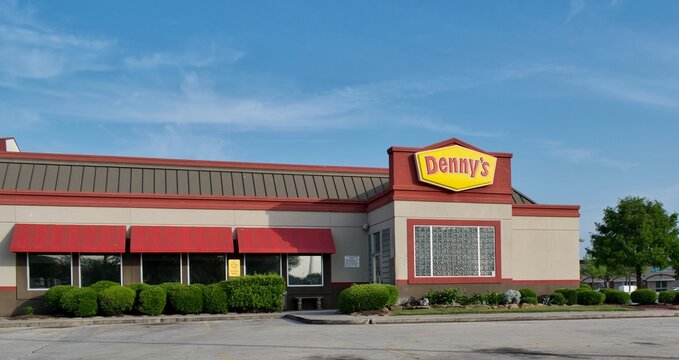 Dennys restaurant exterior company business storefront Houston Texas USA 04-07-2024.	