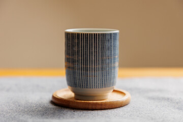 日本茶の入った湯呑み