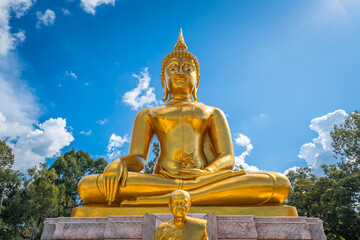 Obraz premium Wat Sa Prasan Suk or Wat Ban Na Muang, is a famous temple at Ubon Ratchathani, Thailand
