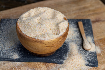 fresh crumbly bread crumbs from dehydrated white bread