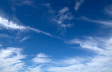 Obraz premium White fluffy clouds in the sky.