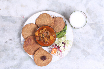 Winter Spe. Gujarati Famous Dish Chapdi Undhiyu | Chapdi is a deep fried Bhakhri | Undhiyu is a Mix veg. Subji with Greavy | Salad | Chaas | Gujarati People Call is Chapdi tavo | Tawo | Undhyu Chapdi 
