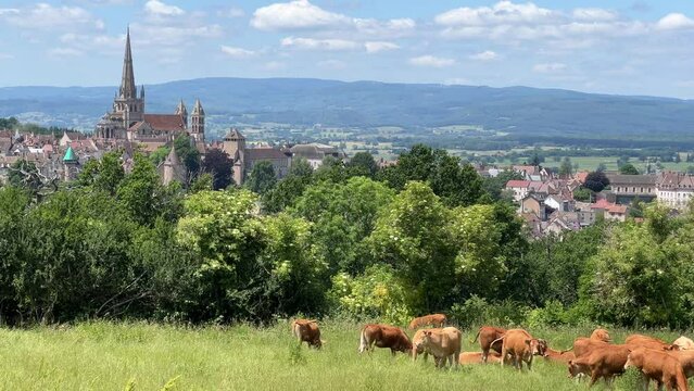 Autun im Naturpark Morvan in Frankreich