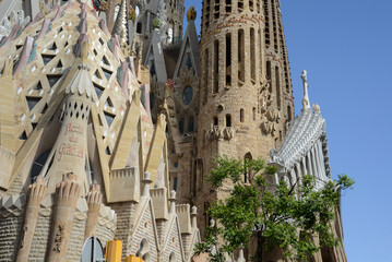 Bas&iacute;lica de la Sagrada Familia-Gaud&iacute;'s most famous works in Barcelona