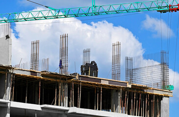 Monolithic construction site