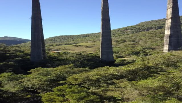 O grande Viaduto 13, V13 ou Viaduto do Exercito como tambem &eacute; conhecido, em Vespasiano Corr&ecirc;a, Rio Grande do Sul, Brasil. O mais alto das am&eacute;ricas. 