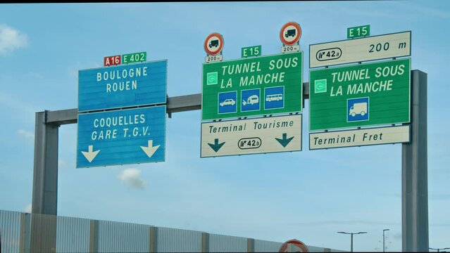 Time-Lapse of Eurotunnel Road Signs in France