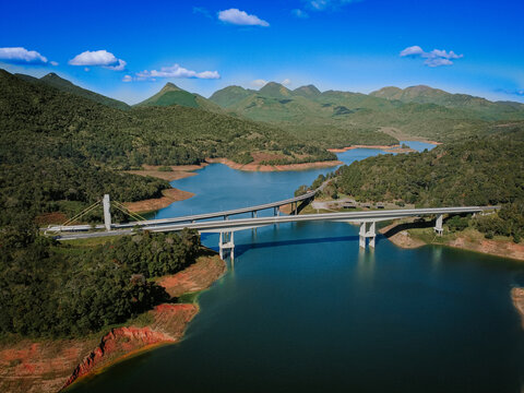 Ponte sobre represa do capivari em Campina grande do sul no Paran&aacute;