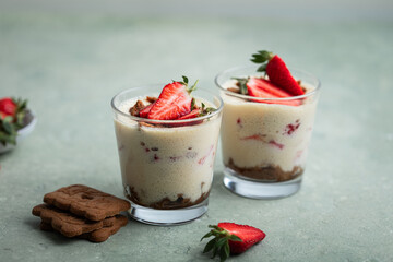 verrine dessert mousse fait maison sabayon fraise speculoos tiramisu