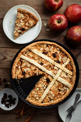 tarte aux pommes et fruits secs fait maison raisins amandes apple dutch pie
