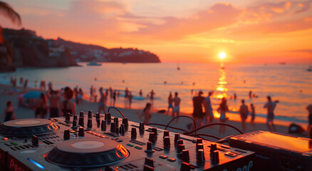 Obraz premium A close-up shot of hands on turntables, with people dancing in soft focus behind at sunset during an outdoor party. A photo of DJ equipment on the beach with a sunset and crowd in the background. 