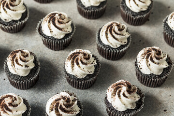 Baked Cookies and Cream Cupcakes