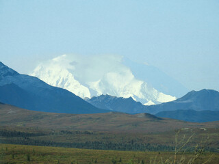 Fototapeta premium Spectacular view of Alaska's Mount Denali in early fall