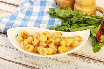 Roasted delicous scallop in the bowl