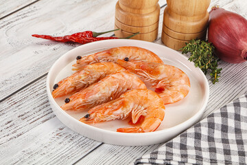 Gurmet king prawn in the bowl