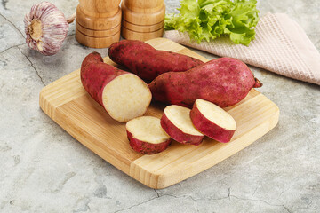 Raw red batat with slices