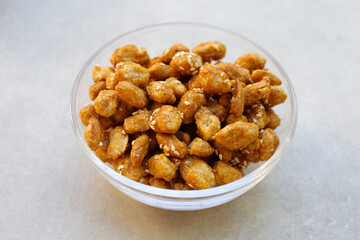 Caramelised peanuts with sesame, Candied peanuts