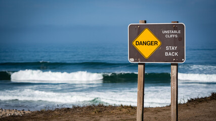 CLIFF DANGER SIGN