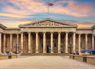 Obraz premium Main entrance of British museum in London, UK