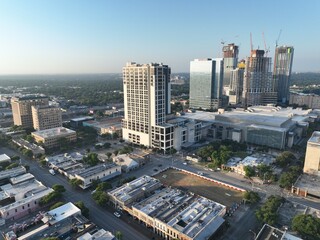 Fototapeta premium Aerial view of Austin: A vibrant and diverse city in Texas known for its live music scene, outdoor activities, and eclectic culture..