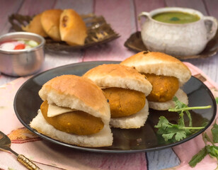 Vada Pav