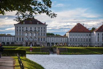Naklejka premium the palace in the park