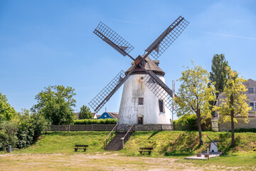 Windmill, Podersdorf am See, Neusiedler See, Austria © Jaroslav