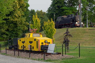 Miasto Wieliczka - czerwiec 2024. Okolice kopalni soli. Kolej.  © Roman Trojanowski