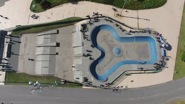 Aerial view of skate lane in the Roberto M&aacute;rio Santini Park, Jos&eacute; Menino Beach - Santos, S&atilde;o Paulo, Brazil
