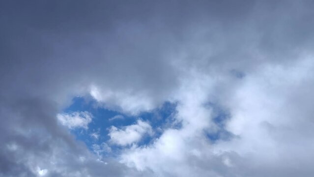 Recording of a gray cloud moving