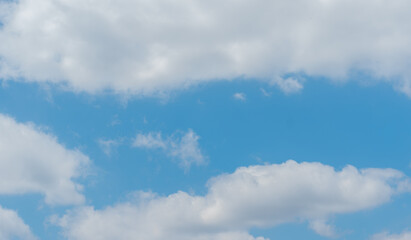 Obraz premium summer blue sky cloud gradient light white background.beauty bright cloud cover in the sun calm cler winter air background .spring wind 