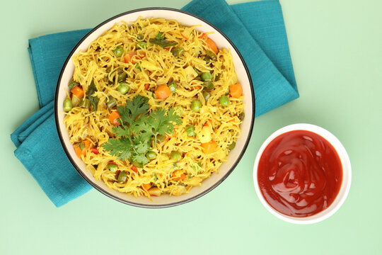 Semiya Upma or Vermicelli Uppuma or uppittu is a popular breakfast menu from south India.