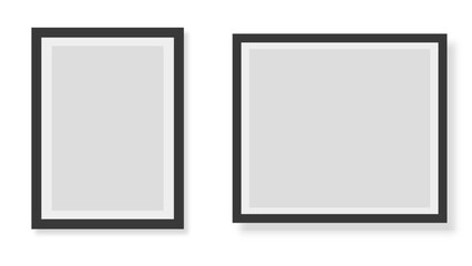 Obraz premium Realistic empty photo card frame, film set. Retro vintage photograph with transparent background. Digital snapshot image. Template or mockup for design. Poster frame mockup. Vector illustration