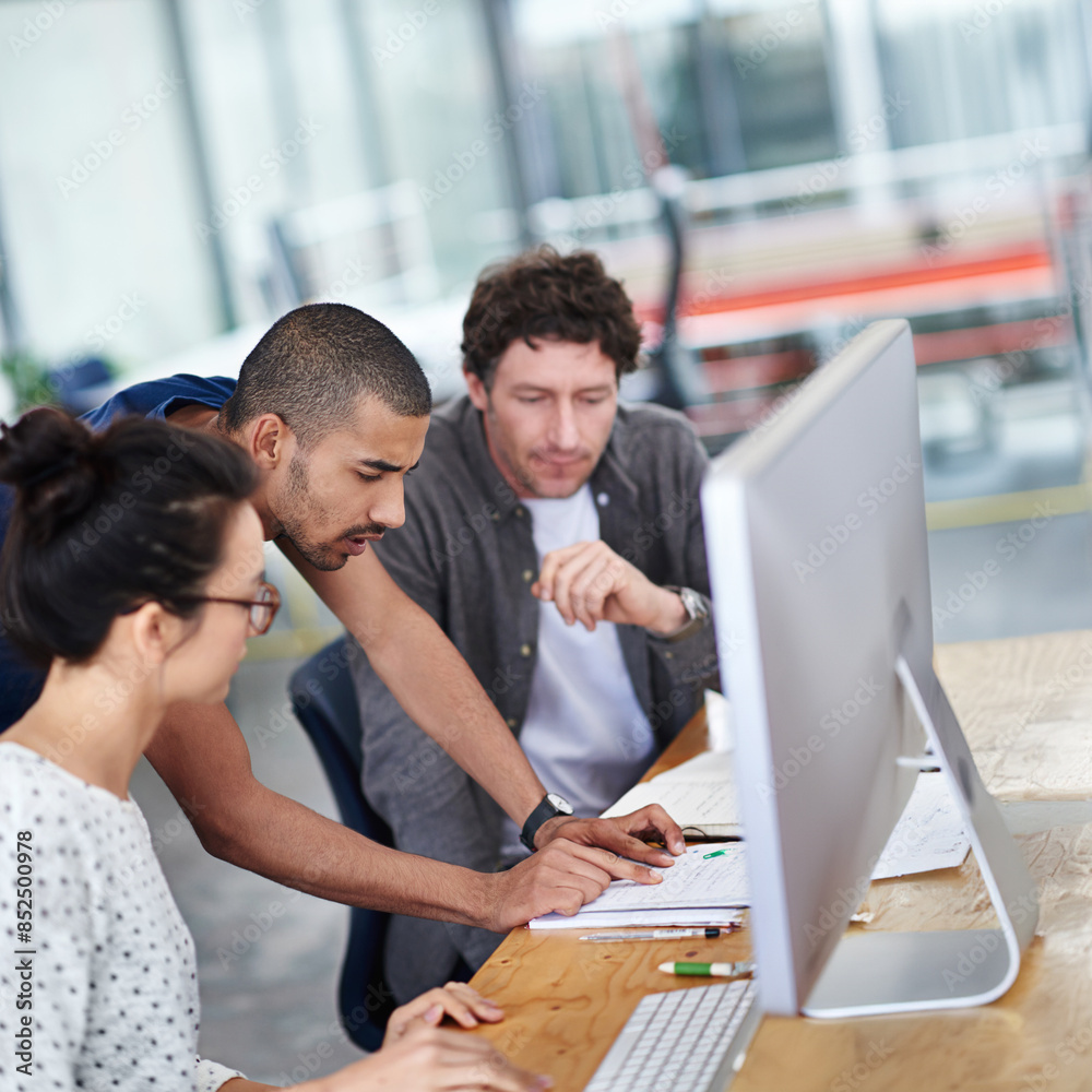 Fototapete business people, teamwork and support in office with problem solving notes, solution and advice for 