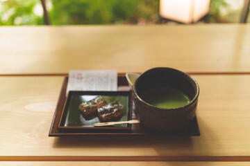 神社でいただくお抹茶と和菓子