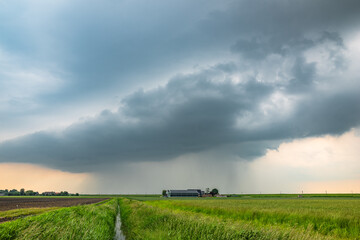 Precipitation core with rain and hail from a severe thunderstorm over the plains © Menyhert