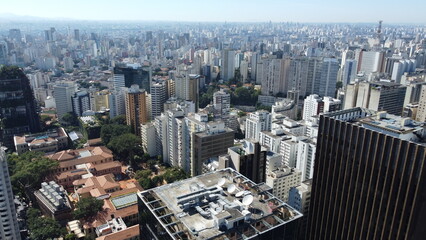 Pr&eacute;dios e paisagem urbana da cidade de s&atilde;o paulo, sp, brasil captada do alto por um drone em 2024