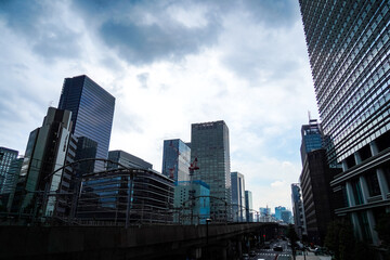 Fototapeta premium 現代のビル群（丸の内）