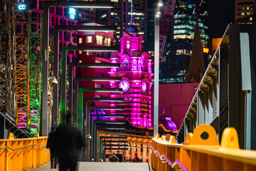 ライトアップされた通路（メルボルン）