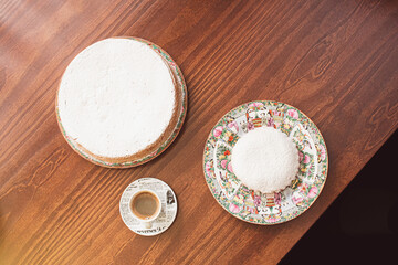 Tortas con café desde arriba