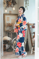 浴衣を着た女性のポートレート