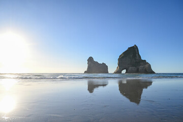 Wharariki Beach(Windows 10 Wallpaper)